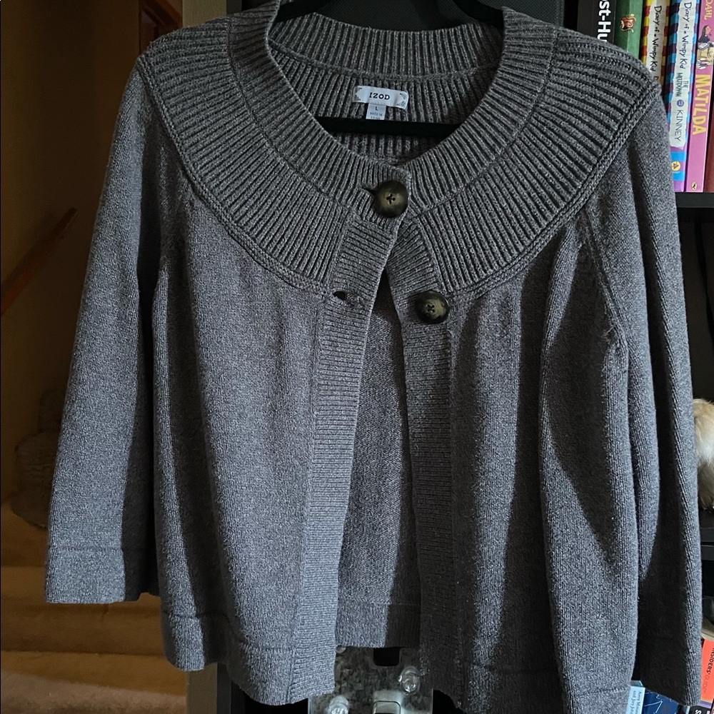 Izod cropped 2 button cardigan size large